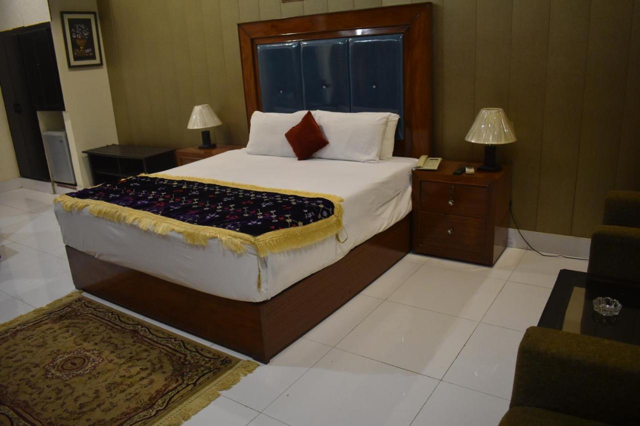 Hotel Royal Palace ราวัลปินดี ภายนอก รูปภาพ